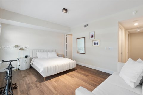 Condo in Miami, Florida, 2 bedrooms  № 2076346 - photo 24
