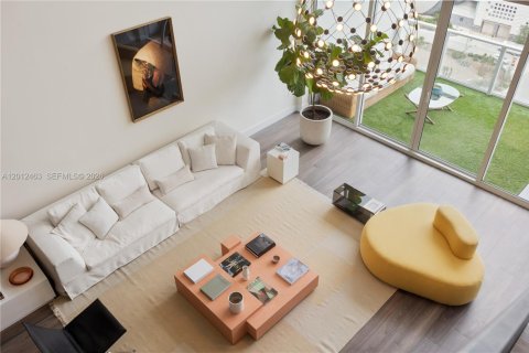Condo in Miami, Florida, 2 bedrooms  № 2076346 - photo 14
