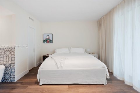 Condo in Miami, Florida, 2 bedrooms  № 2076346 - photo 18