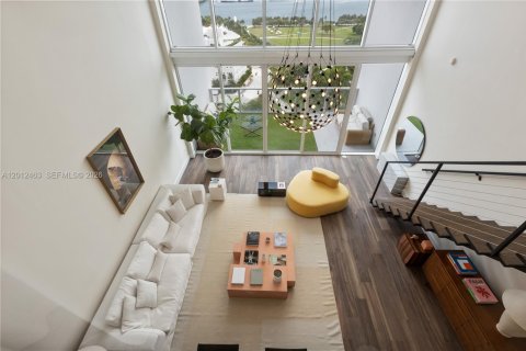 Condo in Miami, Florida, 2 bedrooms  № 2076346 - photo 3