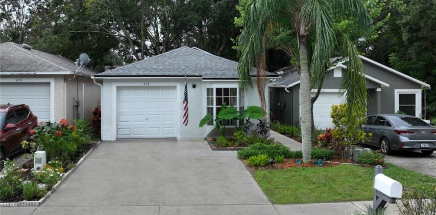 House in Palm Harbor, Florida 2 bedrooms, 88.35 sq.m. № 1898511