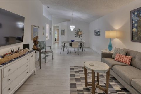 House in Palm Harbor, Florida 2 bedrooms, 88.35 sq.m. № 1898511 - photo 10