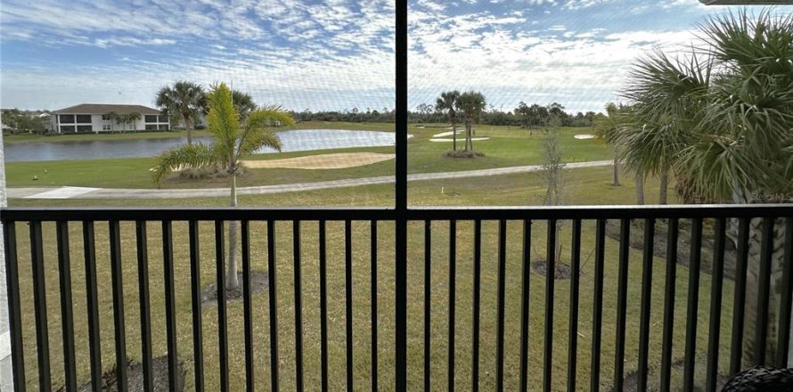 Adosado en Punta Gorda, Florida 2 dormitorios, 148.27 m2 № 1734203