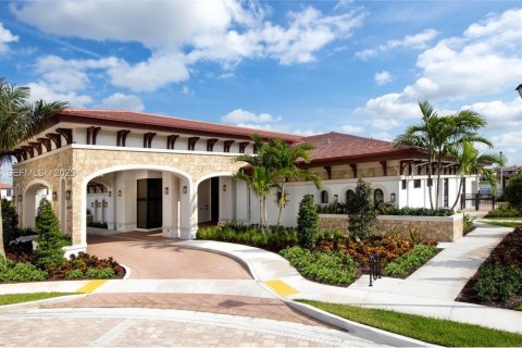 Casa en venta en Hialeah, Florida, 3 dormitorios, 131.18 m2 № 1982178 - foto 3