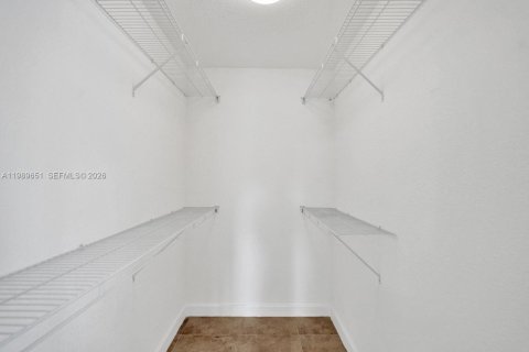 Снять в аренду кондоминиум в Корал-Спрингс, Флорида 1 спальня, 92.9м2, № 2056892 - фото 22