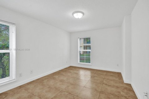 Снять в аренду кондоминиум в Корал-Спрингс, Флорида 1 спальня, 92.9м2, № 2056892 - фото 18