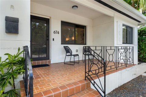 House in Miami, Florida 3 bedrooms, 150.22 sq.m. № 2076478 - photo 27