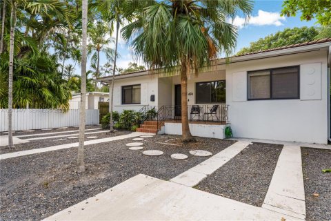 House in Miami, Florida 3 bedrooms, 150.22 sq.m. № 2076478 - photo 28