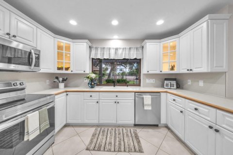 House in Plantation, Florida 4 bedrooms, 272.58 sq.m. № 2278843 - photo 22