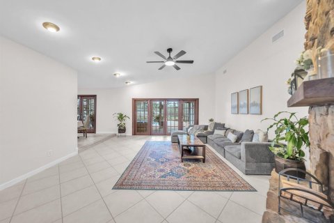 House in Plantation, Florida 4 bedrooms, 272.58 sq.m. № 2278843 - photo 28