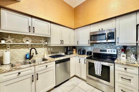 Condominio en alquiler en Tampa, Florida, 3 dormitorios, 130.16 m2 № 1789110 - foto 10