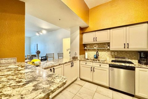 Condominio en alquiler en Tampa, Florida, 3 dormitorios, 130.16 m2 № 1789110 - foto 9