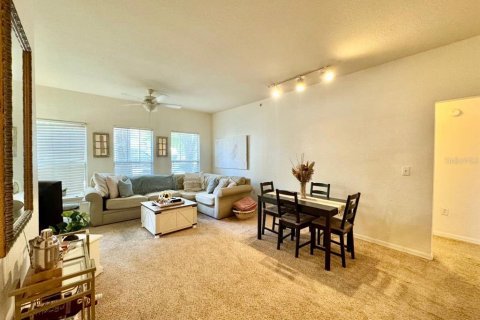 Condominio en alquiler en Tampa, Florida, 3 dormitorios, 130.16 m2 № 1789110 - foto 3