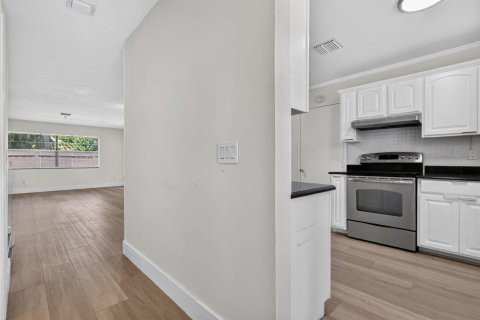 Adosado en venta en Lake Worth, Florida, 4 dormitorios, 158.49 m2 № 2246354 - foto 4