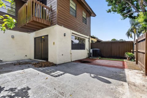 Adosado en venta en Lake Worth, Florida, 4 dormitorios, 158.49 m2 № 2246354 - foto 30