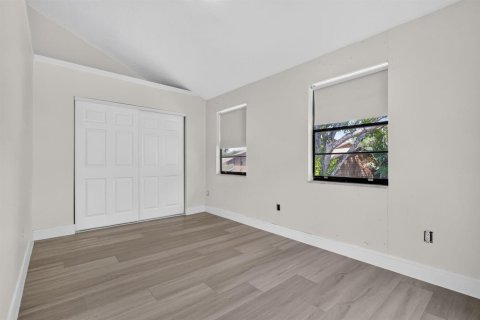 Adosado en venta en Lake Worth, Florida, 4 dormitorios, 158.49 m2 № 2246354 - foto 26