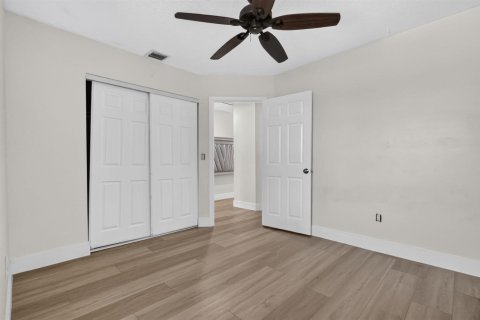 Adosado en venta en Lake Worth, Florida, 4 dormitorios, 158.49 m2 № 2246354 - foto 22