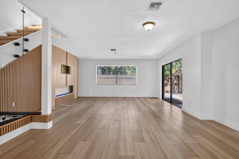 Adosado en venta en Lake Worth, Florida, 4 dormitorios, 158.49 m2 № 2246354 - foto 3