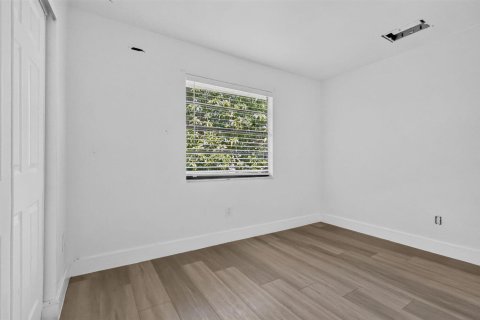 Adosado en venta en Lake Worth, Florida, 4 dormitorios, 158.49 m2 № 2246354 - foto 23