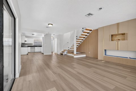 Adosado en venta en Lake Worth, Florida, 4 dormitorios, 158.49 m2 № 2246354 - foto 11