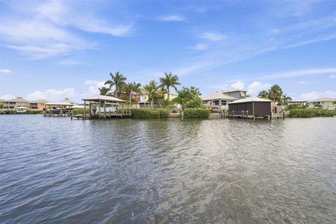 Casa en Apollo Beach, Florida 3 dormitorios, 133.69 m2 № 2266589
