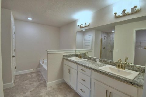 Casa en venta en Lakeland, Florida, 4 dormitorios, 204.38 m2 № 2342358 - foto 17
