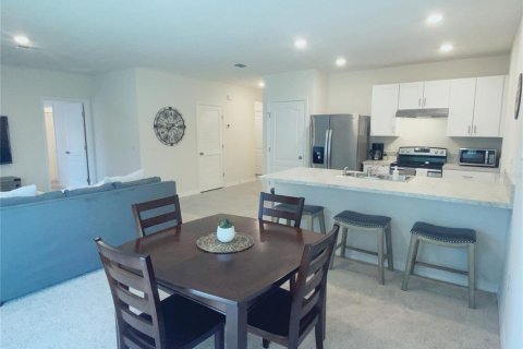 House in Poinciana, Florida 4 bedrooms, 152.55 sq.m. № 1510494 - photo 28