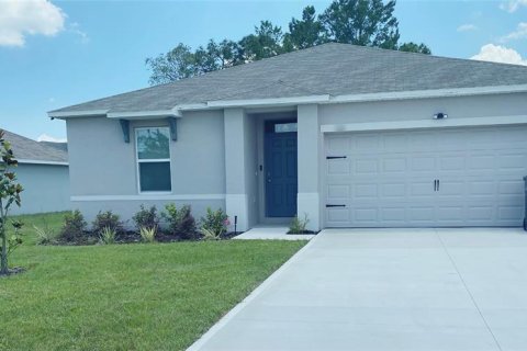 House in Poinciana, Florida 4 bedrooms, 152.55 sq.m. № 1510494 - photo 1
