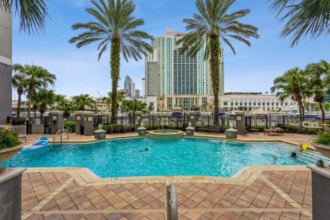 Condo in Tampa, Florida, 2 bedrooms  № 1844653 - photo 2