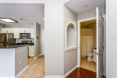Condo in Tampa, Florida, 2 bedrooms  № 1844653 - photo 28