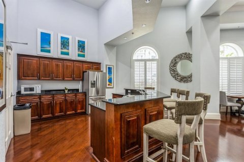 Condo in Tampa, Florida, 2 bedrooms  № 1844653 - photo 11