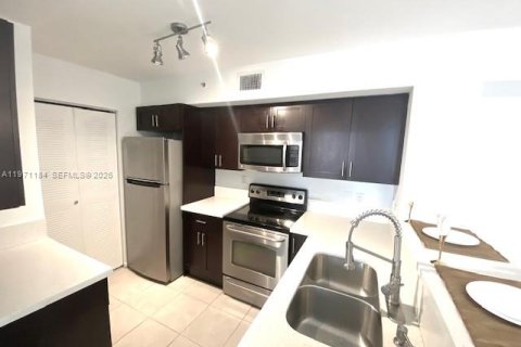 Купить кондоминиум в Мирамар, Флорида 3 спальни, 104.52м2, № 2032094 - фото 2