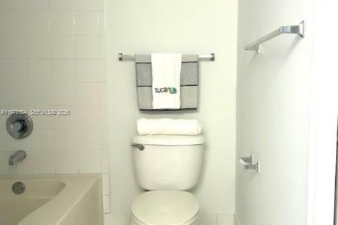 Купить кондоминиум в Мирамар, Флорида 3 спальни, 104.52м2, № 2032094 - фото 13