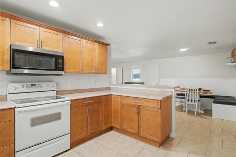 Купить виллу или дом в Сарасота, Флорида 6 комнат, 217.95м2, № 2221469 - фото 18