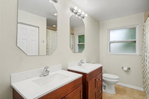 Купить виллу или дом в Сарасота, Флорида 6 комнат, 217.95м2, № 2221469 - фото 29