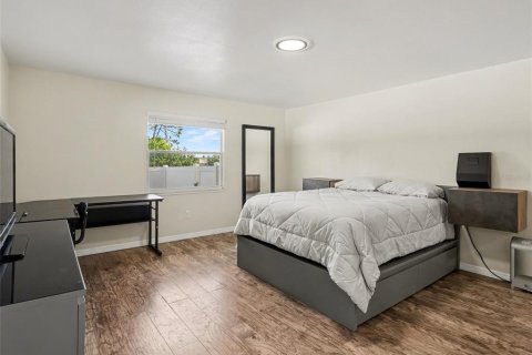 Купить виллу или дом в Сарасота, Флорида 6 комнат, 217.95м2, № 2221469 - фото 21