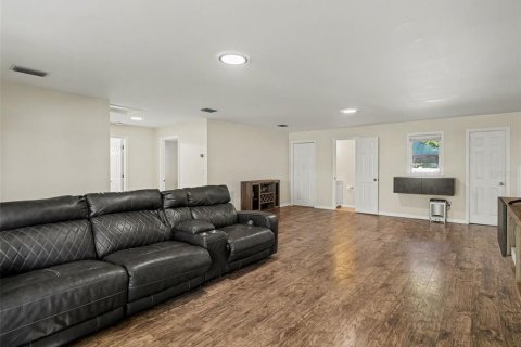 Купить виллу или дом в Сарасота, Флорида 6 комнат, 217.95м2, № 2221469 - фото 11