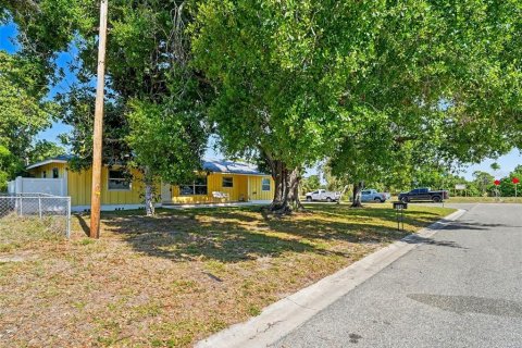 Купить виллу или дом в Сарасота, Флорида 6 комнат, 217.95м2, № 2221469 - фото 4