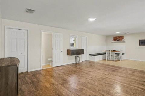Купить виллу или дом в Сарасота, Флорида 6 комнат, 217.95м2, № 2221469 - фото 13