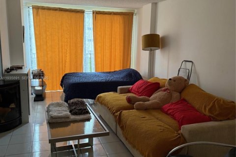 Condo in Sunny Isles Beach, Florida, 1 bedroom № 1994034 - photo 5