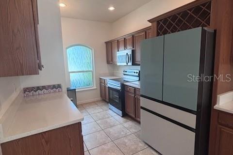Casa en alquiler en Kissimmee, Florida, 4 dormitorios, 186.27 m2 № 1901663 - foto 4