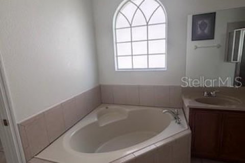 Casa en alquiler en Kissimmee, Florida, 4 dormitorios, 186.27 m2 № 1901663 - foto 15
