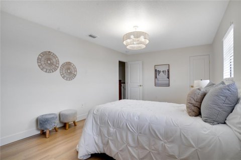 Condo in Indian Shores, Florida, 2 bedrooms  № 2142744 - photo 26