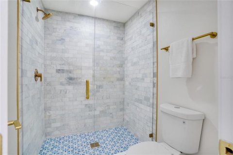 Condo in Indian Shores, Florida, 2 bedrooms  № 2142744 - photo 21