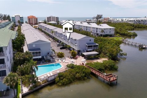 Condo in Indian Shores, Florida, 2 bedrooms № 2142744