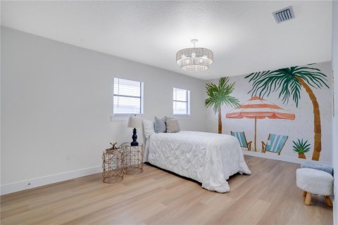 Condo in Indian Shores, Florida, 2 bedrooms  № 2142744 - photo 25