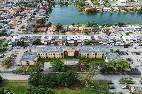 Condominio en venta en Hialeah, Florida, 2 dormitorios, 71.53 m2 № 2066455 - foto 4