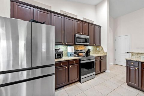 House in Lutz, Florida 3 bedrooms, 162.58 sq.m. № 2296676 - photo 12