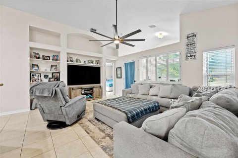 House in Lutz, Florida 3 bedrooms, 162.58 sq.m. № 2296676 - photo 7