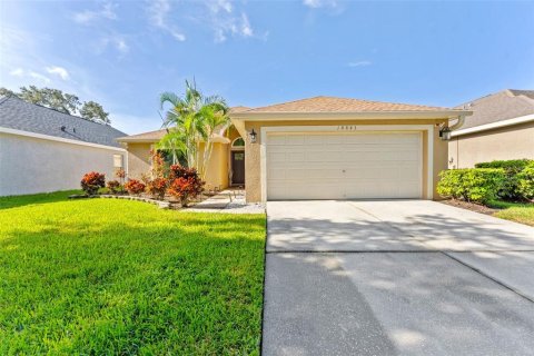 House in Lutz, Florida 3 bedrooms, 162.58 sq.m. № 2296676 - photo 29